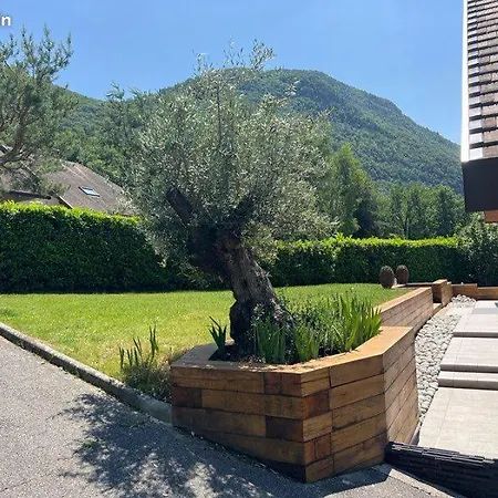 Avec Piscine A 5 Minutes Du Annecy